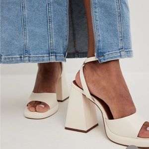 Na-Kd Chubby Plateau Heel in White